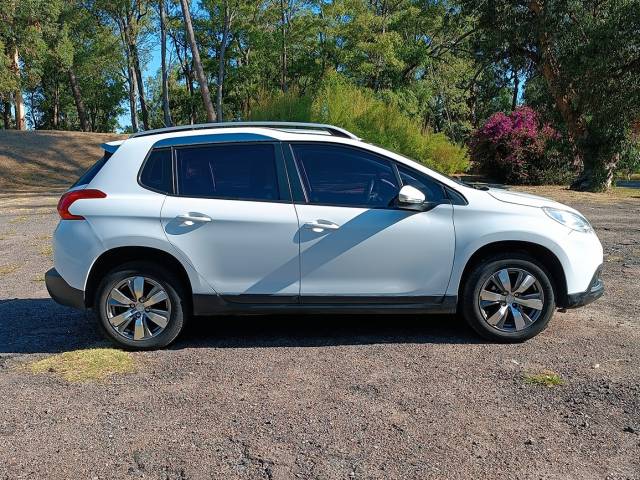 Peugeot 2008 - Active 1.2 AT Año 2015 Precio de venta: U$S13.500